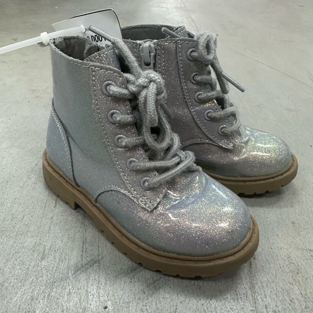Source Unknown Glittery Gray Kids Boots
